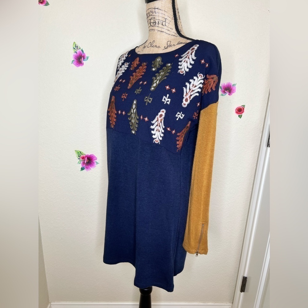 THML Embroidered Sweater Navy & Gold Long Sleeve Tunic Dress Size M - Picture 7 of 13